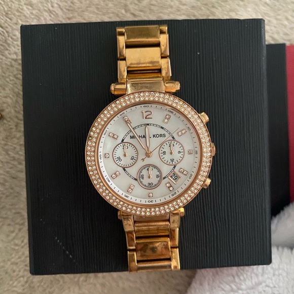 Micheal Kors Watch✨ - Picture 4 of 8